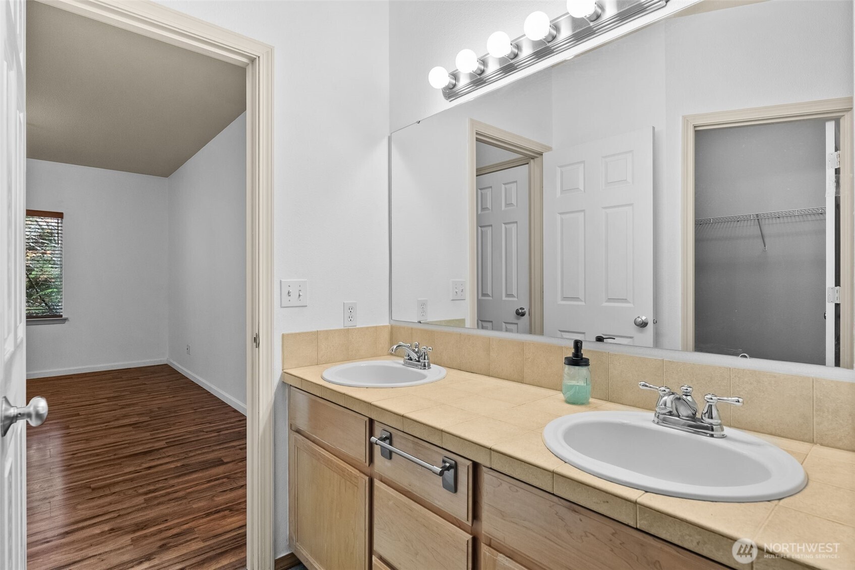 8023 Custer Road Southwest, Unit B6 Lakewood, WA 98499 - Photo 24 of 40