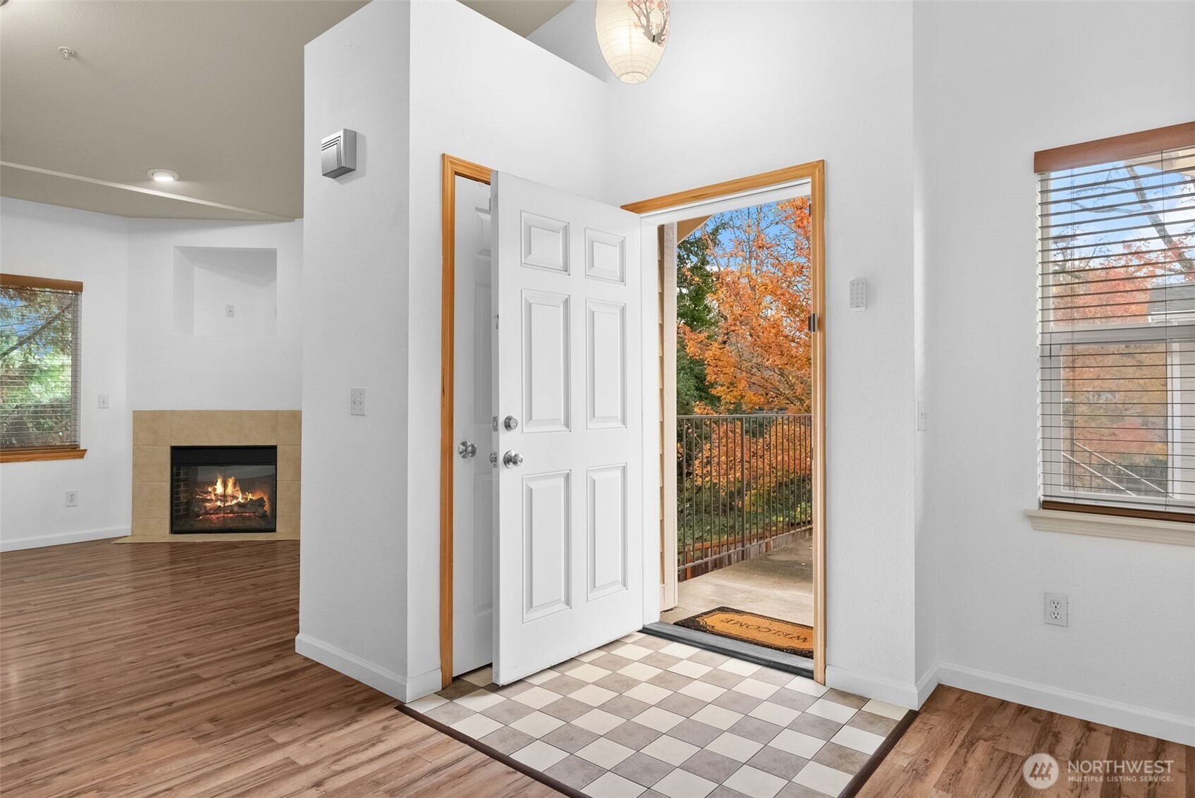 8023 Custer Road Southwest, Unit B6 Lakewood, WA 98499 - Photo 3 of 40