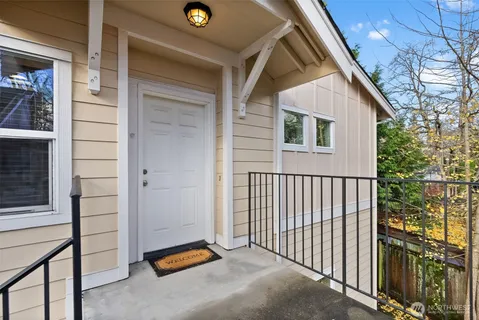 $350,000 | 8023 Custer Road Southwest, Unit B6, Lakewood, WA 98499