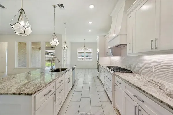 $3,025 | 2900 Bombay Court, Bryan, TX 77808