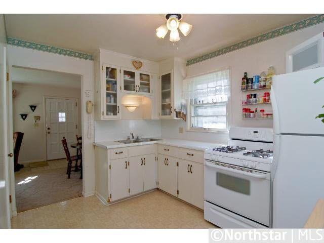 3900 Oak Road Minnetonka, MN 55345 - Photo 8 of 10