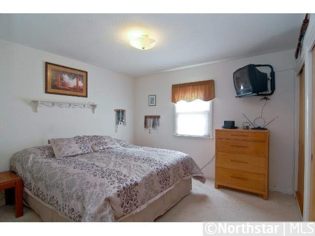 3900 Oak Road Minnetonka, MN 55345 - Photo 9 of 10