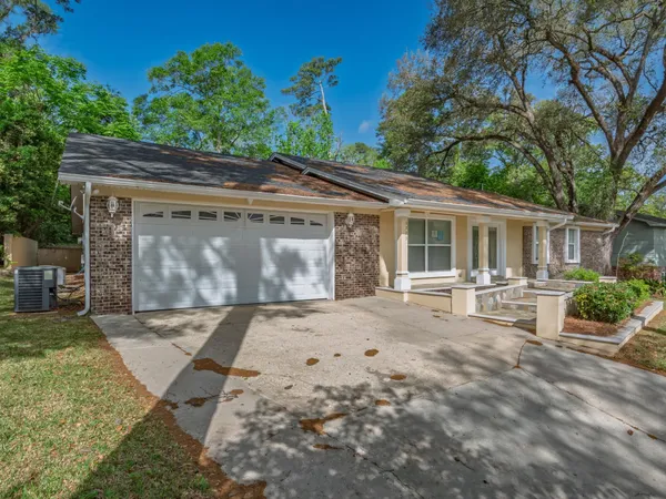 $427,500 | 1523 Oldfield Drive, Tallahassee, FL 32308