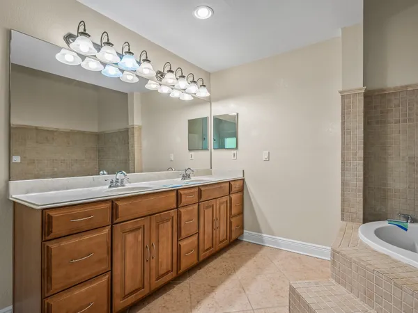 $427,500 | 1523 Oldfield Drive, Tallahassee, FL 32308