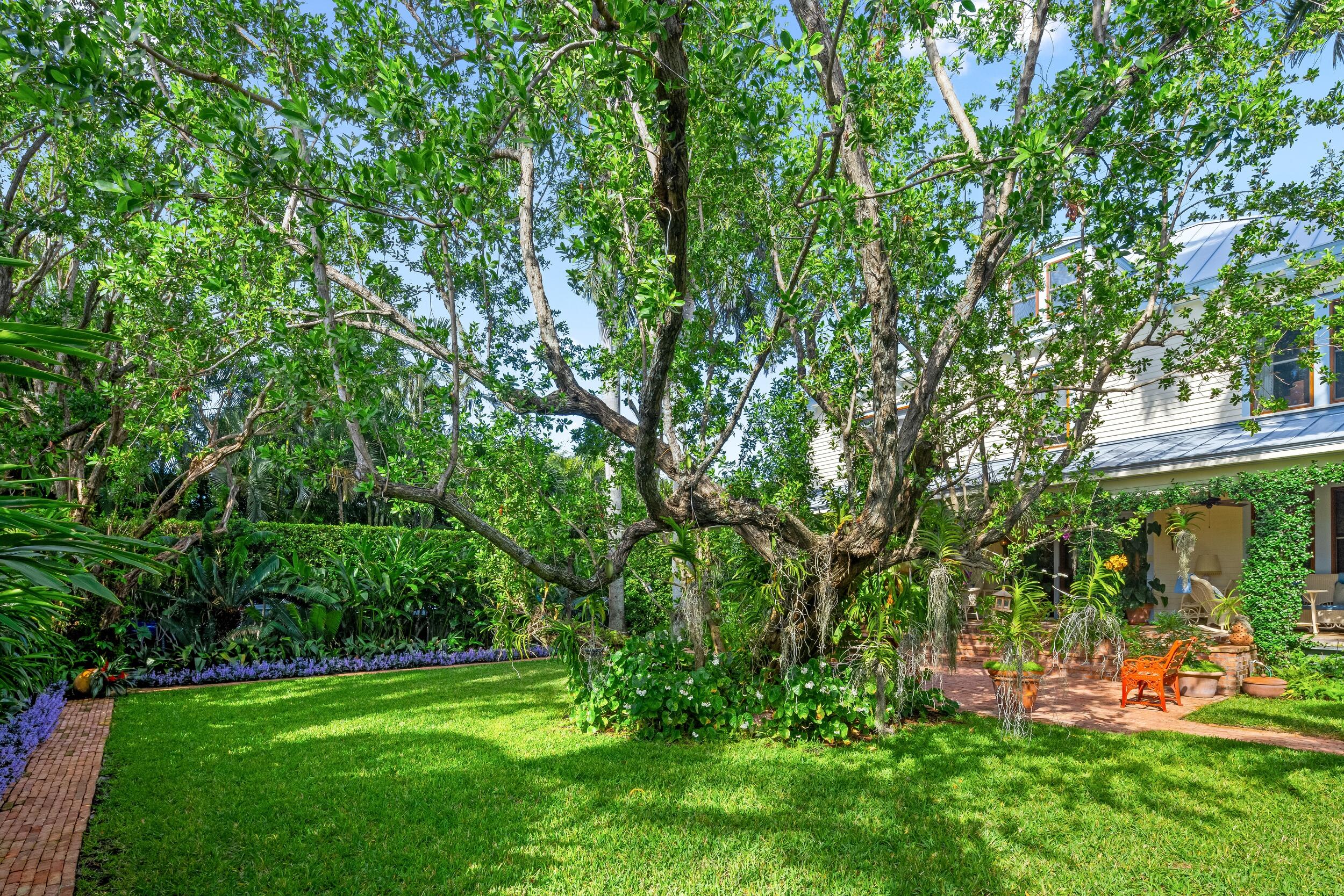 245 Dunbar Road Palm Beach, FL 33480 - Photo 29 of 36 Grounds