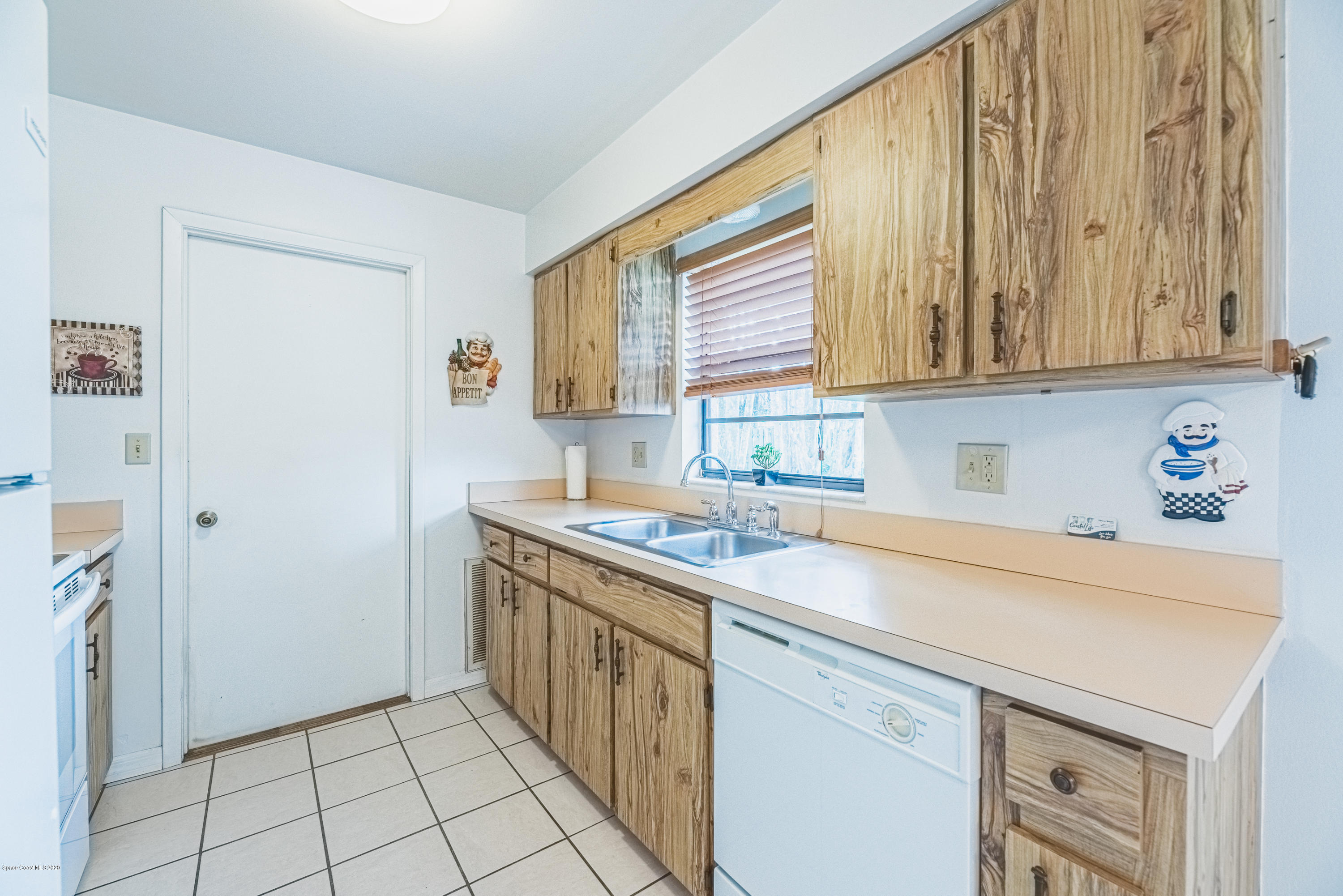 5620 Holden Road Cocoa, FL 32927 - Photo 10 of 29 JC7_0087-HDR