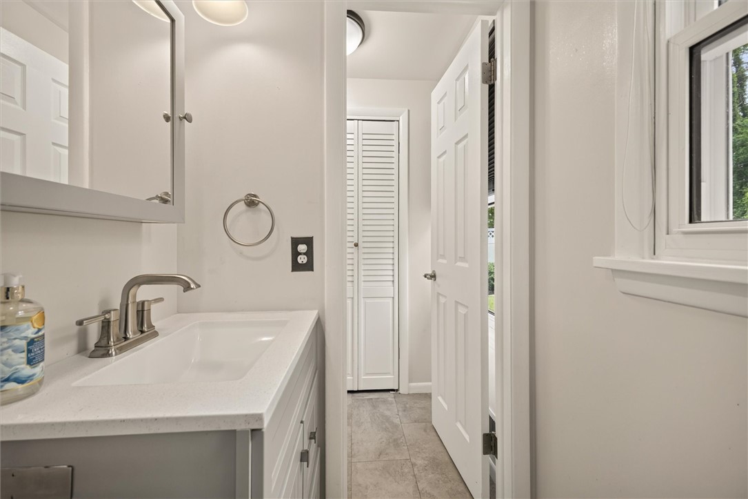 25 Whippletree Road Perinton, NY 14450 - Photo 24 of 44 First floor half bath
