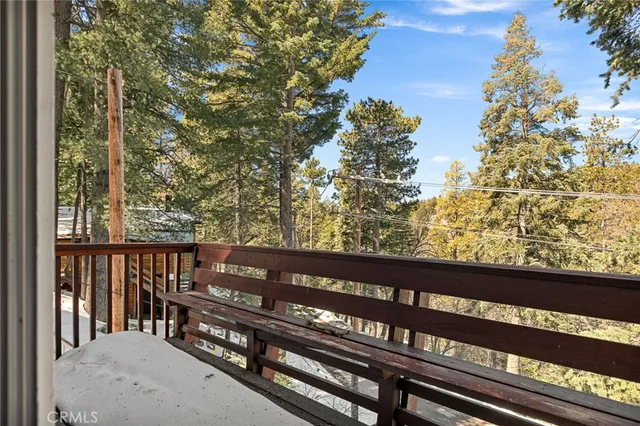 $379,000 | 31661 Wagon Wheel Drive, Running Springs, CA 92382