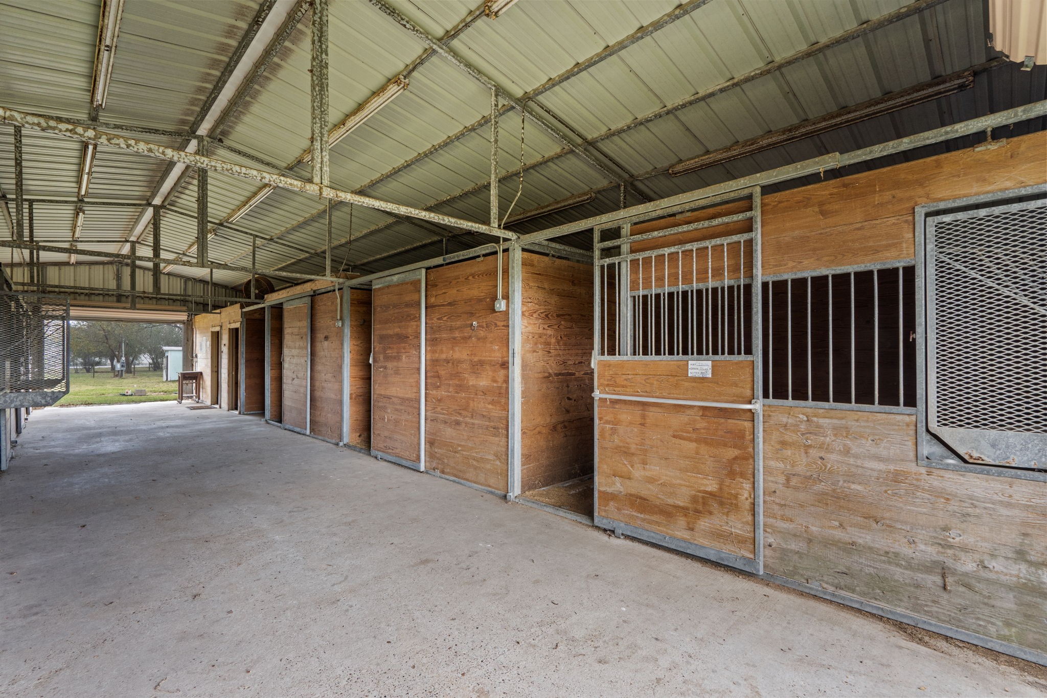 2720 County Road 159 Alvin, TX 77511 - Photo 4 of 12 a view of a garage