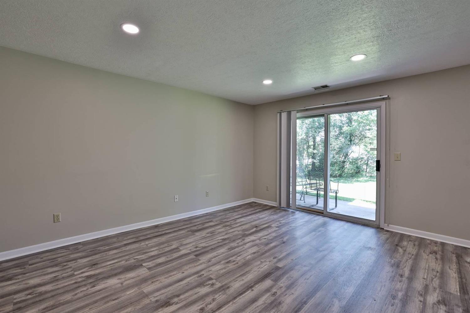 3353 Alpine Place, Unit 11 Cheviot, OH 45211 - Photo 4 of 26