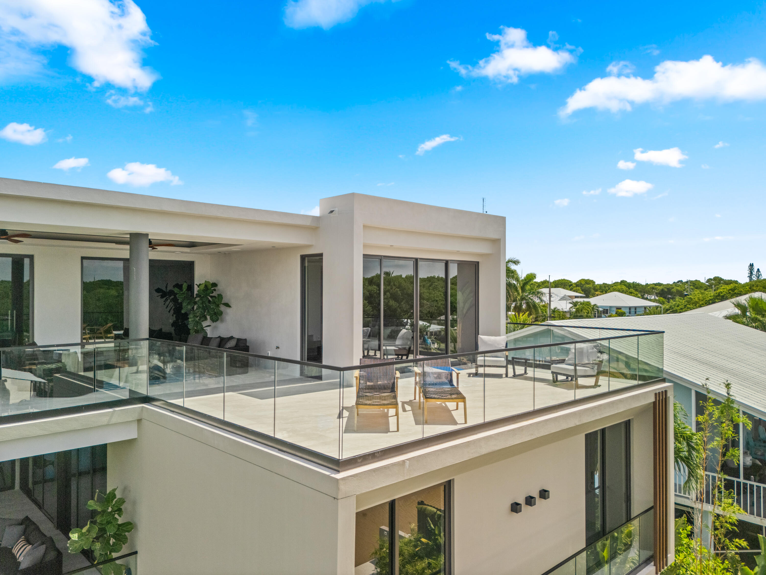 16 South Exuma Road Key Largo, FL 33037 - Photo 13 of 16 2026_06_18 16 S EXUMA BHGRE-109
