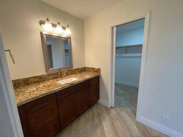 $950,000 | 19342 East South Avenue, Reedley, CA 93654