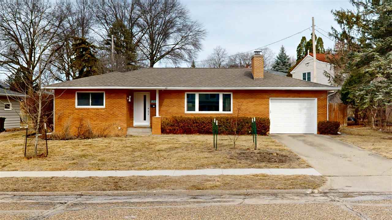 1822 Glendale Road Iowa City, IA 52245 - Photo 1 of 52 Gallery Image 1