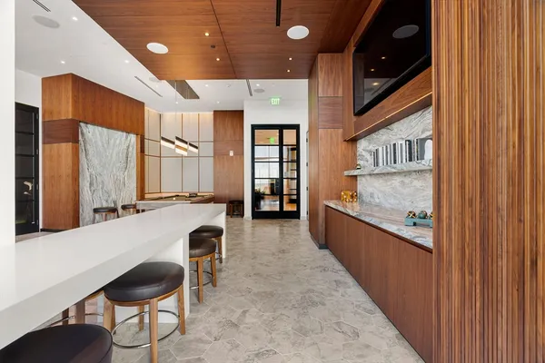 $3,349,000 | 682 Atlantic Avenue, Unit 38E, Boston, MA 02111