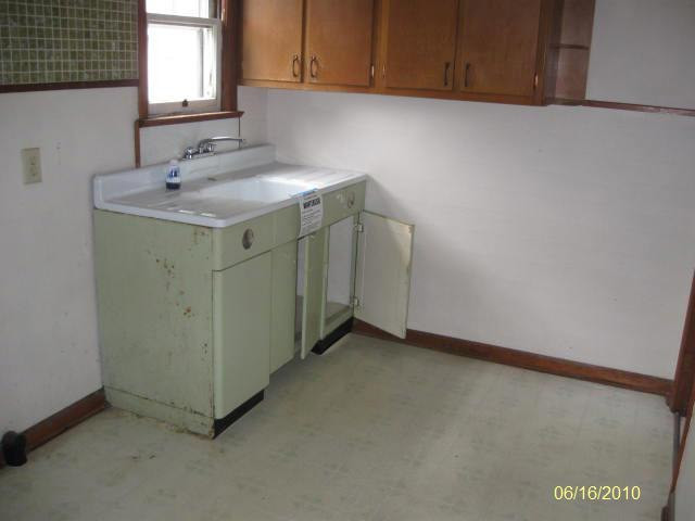 151 Sunset Road Amsterdam, NY 12010 - Photo 2 of 10 Photo 2