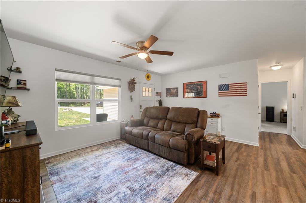 147 Lambeth Road Thomasville, NC 27360 - Photo 10 of 40