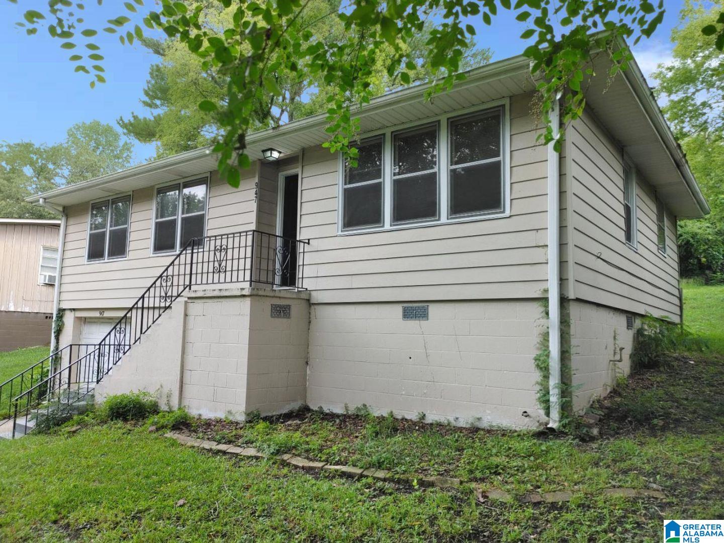 947 Rutledge Drive Fairfield, AL 35064 - Photo 3 of 16
