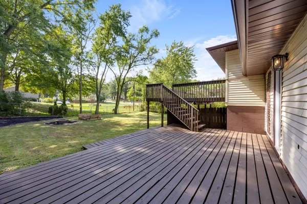 $383,900 | 3709 West 121st Avenue, Crown Point, IN 46307