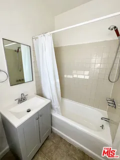 $1,625 | 439 North Van Ness Avenue, Los Angeles, CA 90004