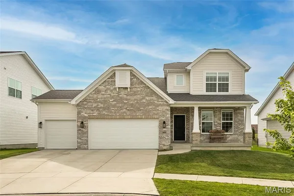 $775,000 | 325 Gailin Drive, Lake St. Louis, MO 63367