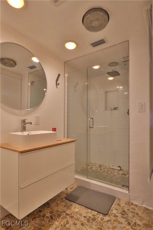 3666 Princeton Street Fort Myers, FL 33901 - Photo 32 of 38 a bathroom with a sink a toilet and shower