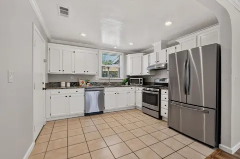 $410,000 | 2229 Juliesse Avenue, Sacramento, CA 95821