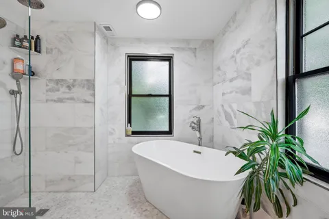 $849,900 | 71 East 2nd Street, Moorestown, NJ 08057