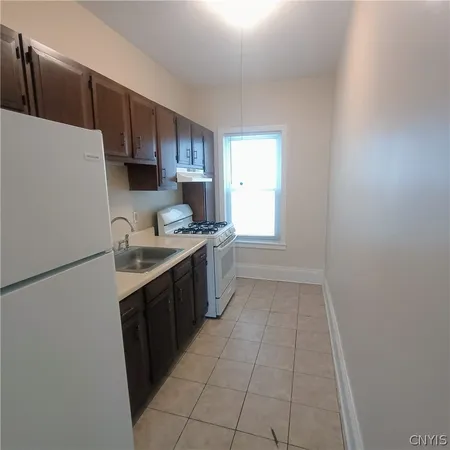 $1,050 | 421-423 Ulster Street, Unit 1, Syracuse, NY 13204