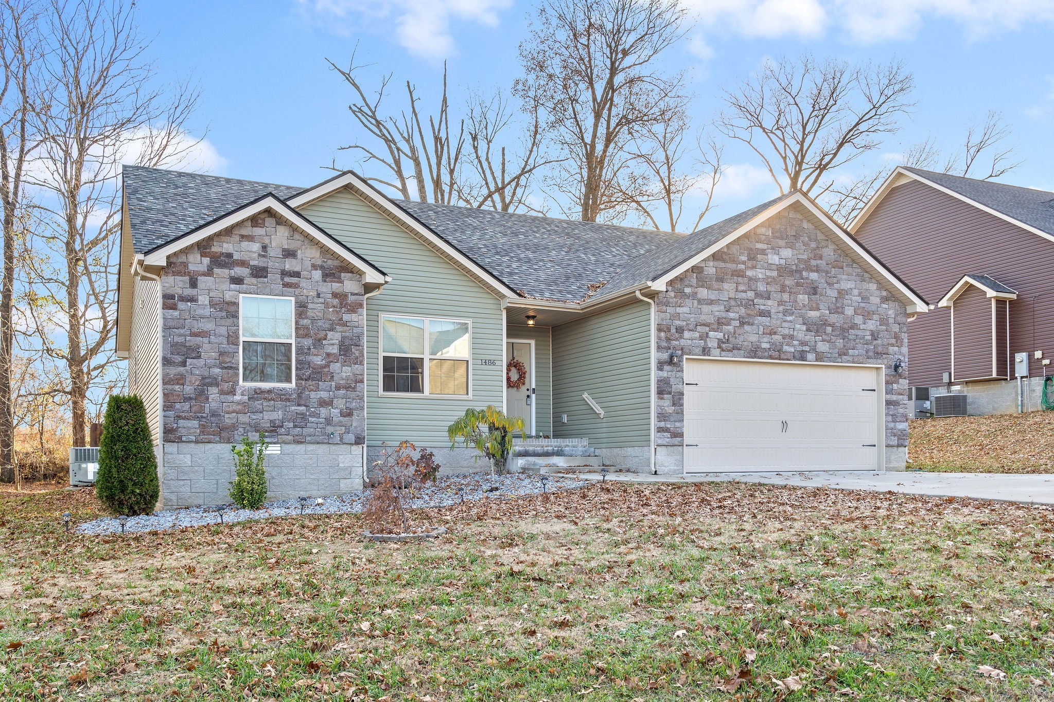 1486 Trainer Road Clarksville, TN 37042 - Photo 2 of 14