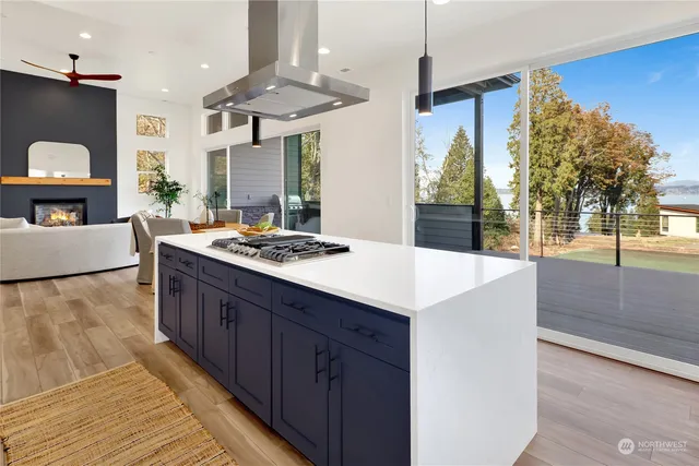 $1,095,000 | 8719 Semiahmoo Drive, Blaine, WA 98230