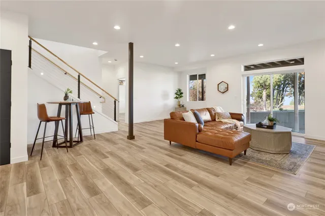 $1,095,000 | 8719 Semiahmoo Drive, Blaine, WA 98230