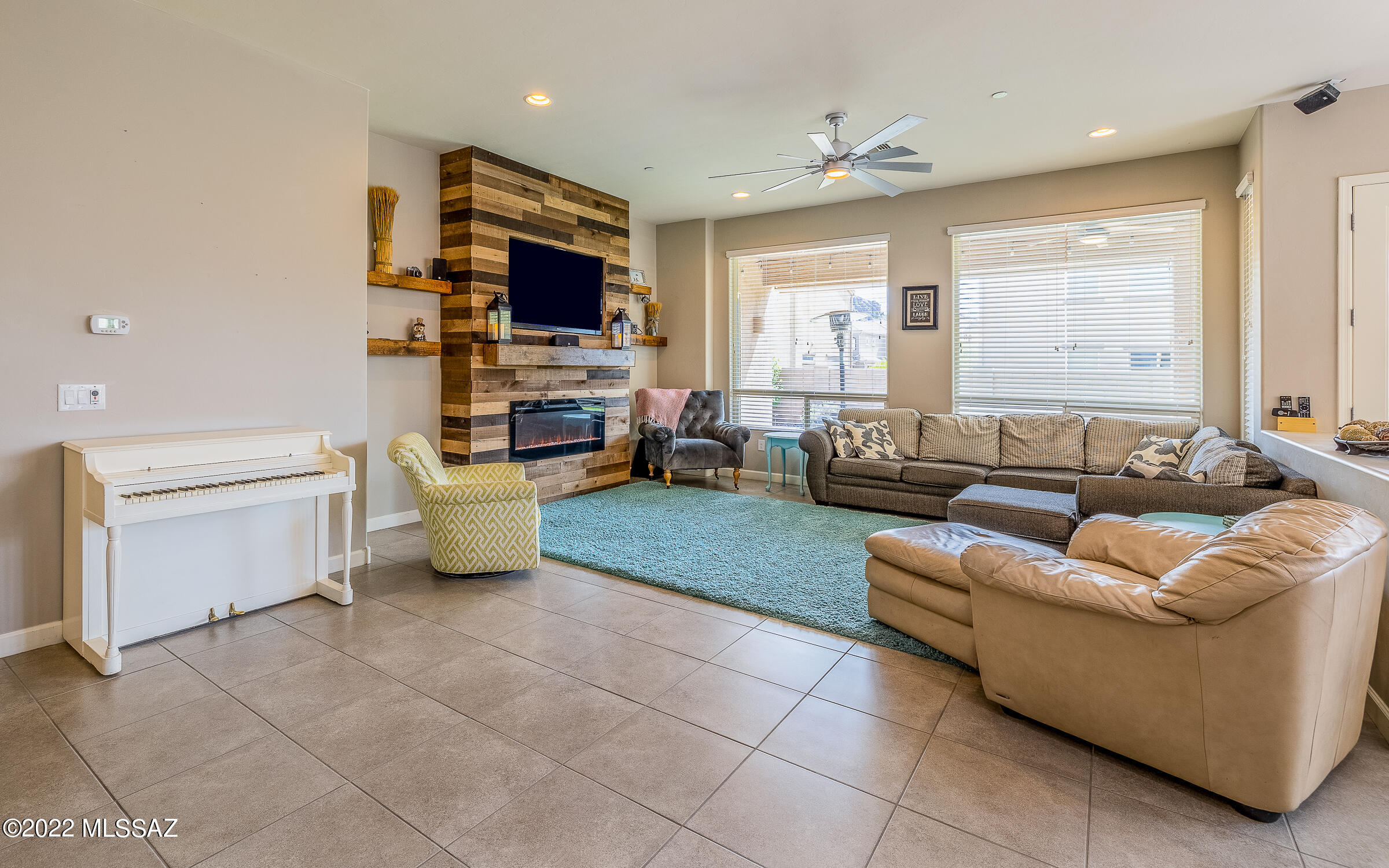 8717 West Hanbury Road Marana, AZ 85653 - Photo 4 of 41