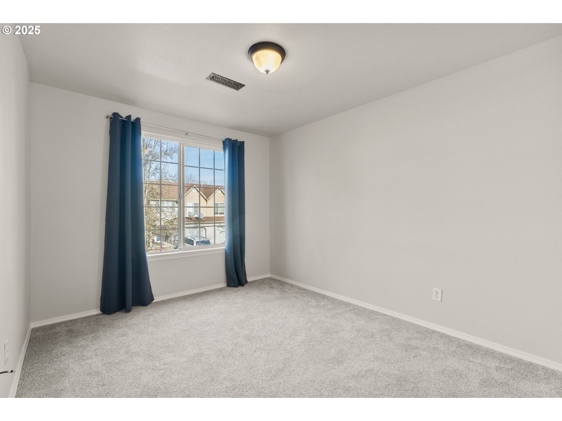 15982 Southwest Roth Drive Beaverton, OR 97078 - Photo 20 of 28 Gallery Image 20