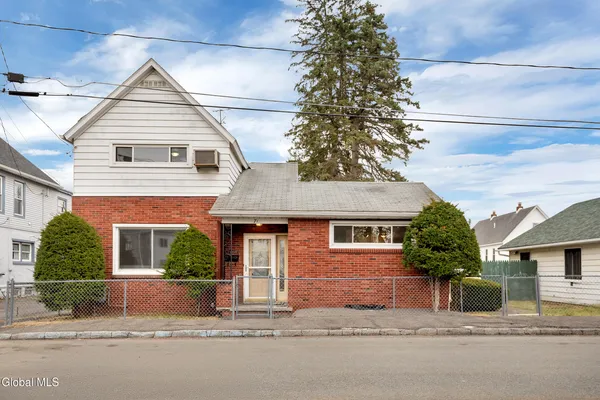 $325,000 | 71 3rd Avenue, Waterford, NY 12188