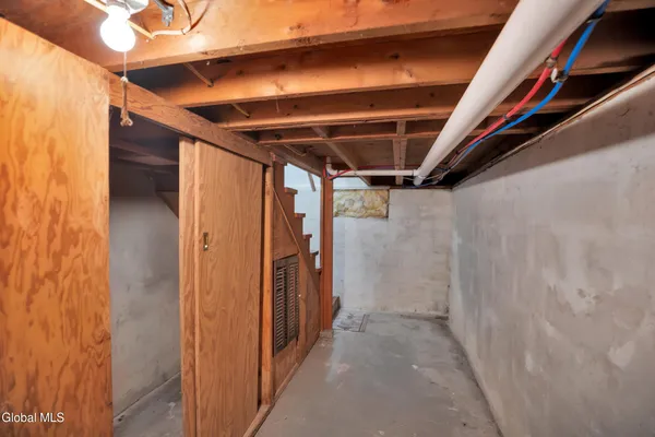 $325,000 | 71 3rd Avenue, Waterford, NY 12188