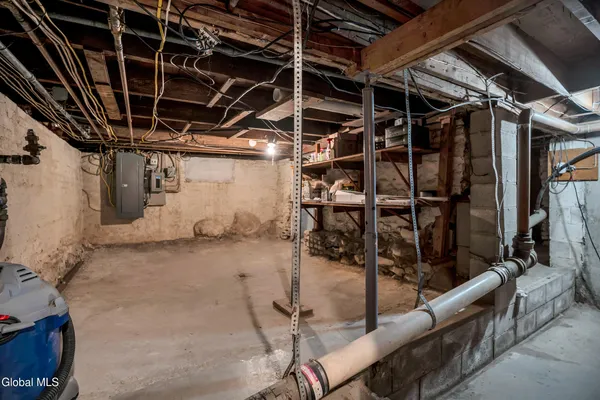 $325,000 | 71 3rd Avenue, Waterford, NY 12188