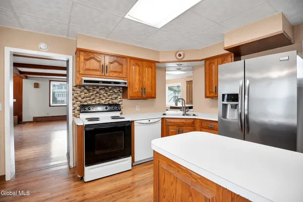 $325,000 | 71 3rd Avenue, Waterford, NY 12188