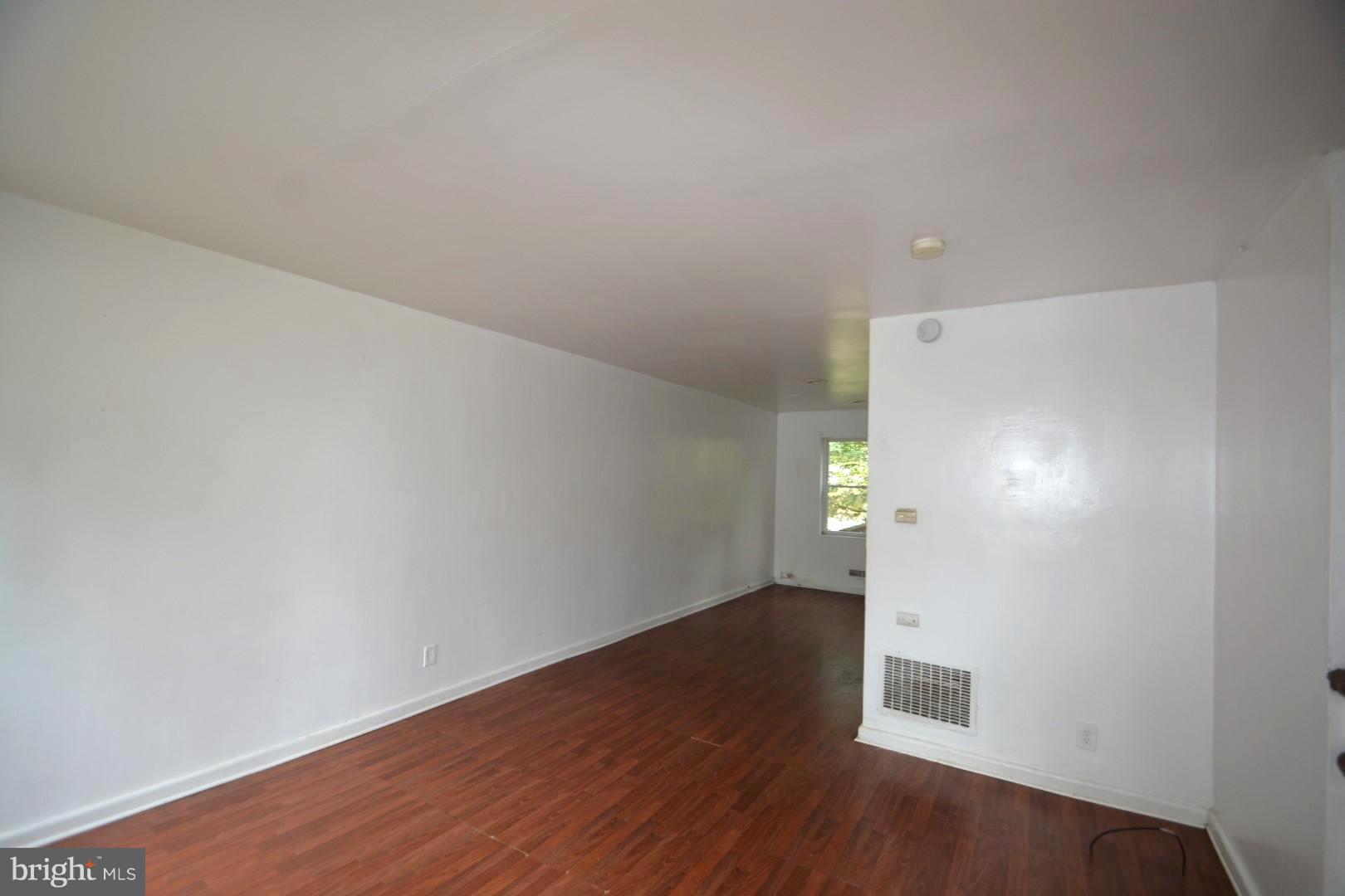 3740 Overview Road Baltimore, MD 21215 - Photo 3 of 20 Living Room