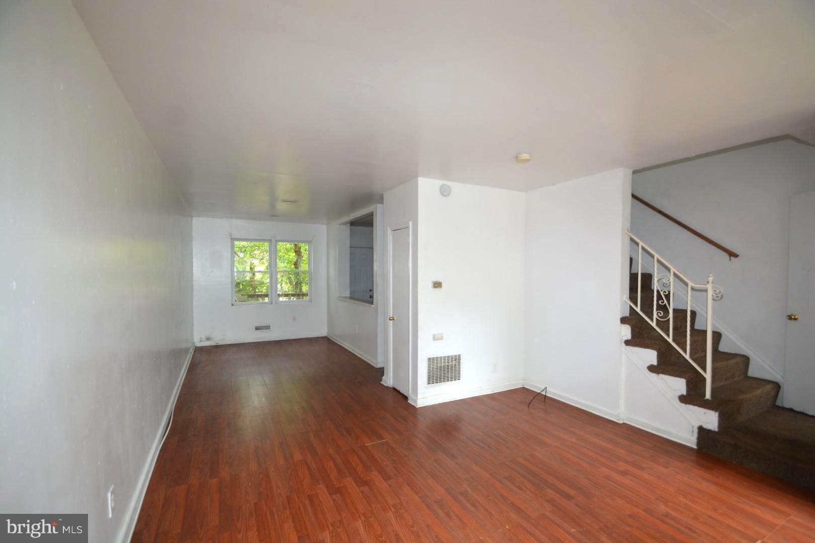 3740 Overview Road Baltimore, MD 21215 - Photo 4 of 20 Living Room