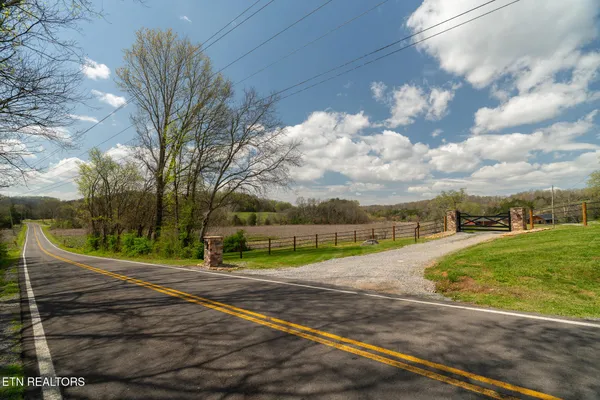 $679,000 | 877 Eslinger Road, New Market, TN 37820
