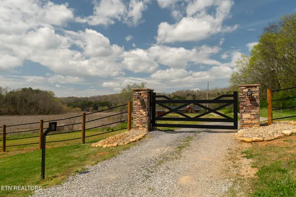$734,000 | 877 Eslinger Road, New Market, TN 37820