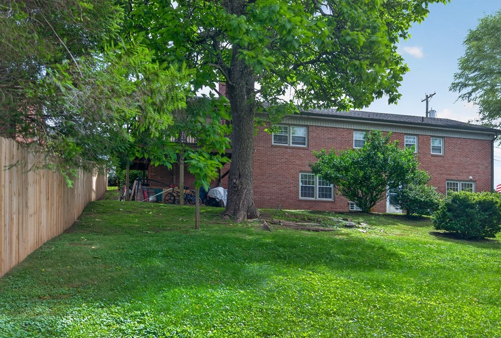 122 Armory Road Galax, VA 24333 - Photo 27 of 31 Gallery Image 27