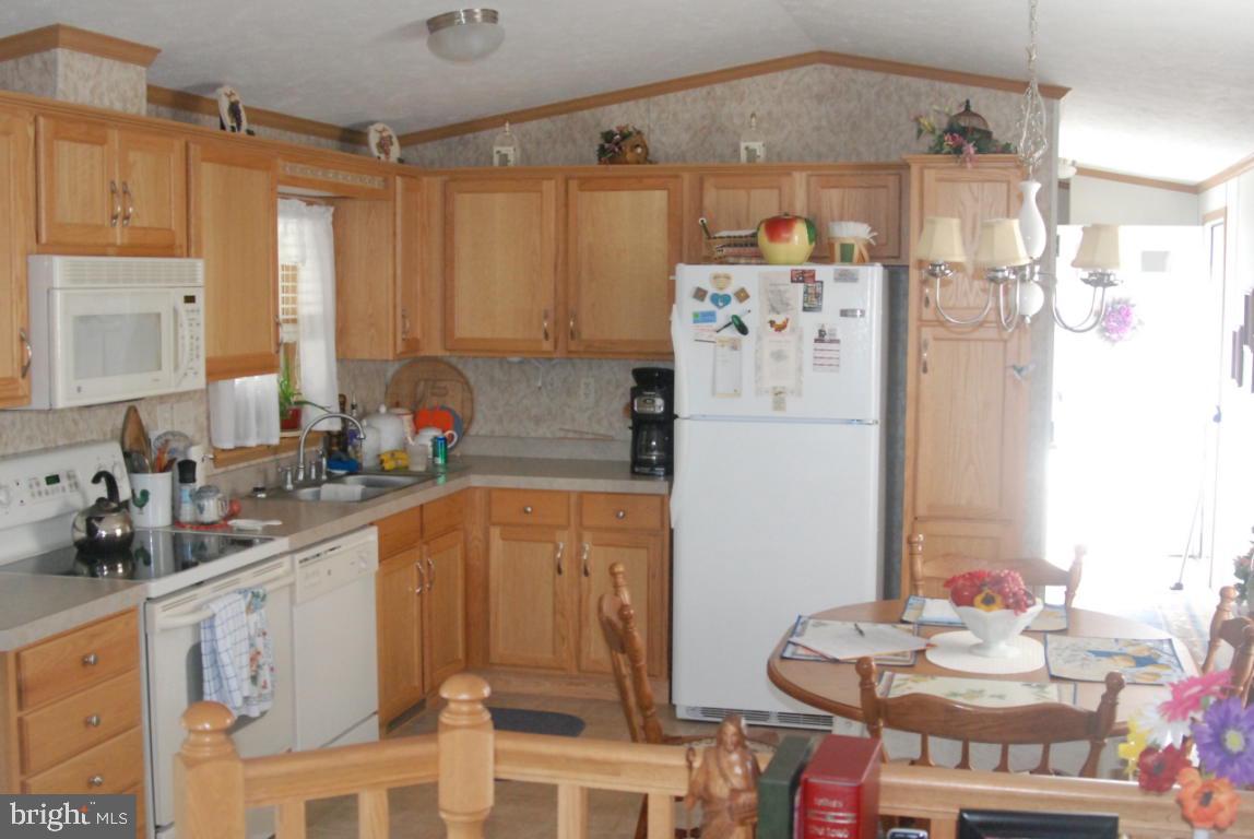 74 Ridgewood Manor Manheim, PA 17545 - Photo 6 of 10