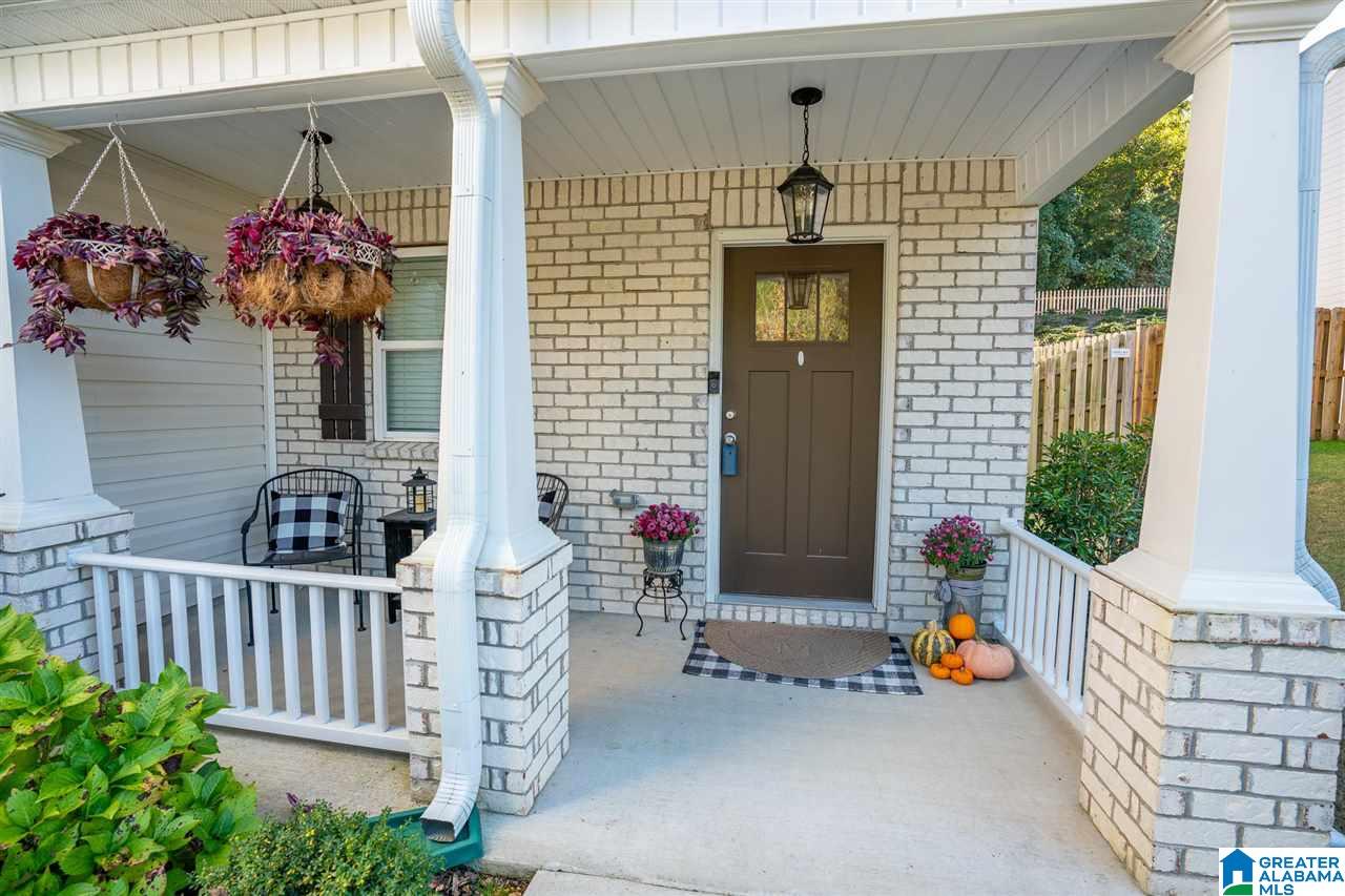 828 Huntington Trace Chelsea, AL 35043 - Photo 3 of 30