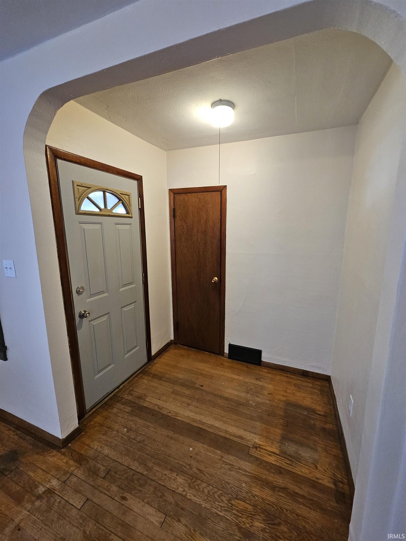 3022 Hartzer Street South Bend, IN 46628 - Photo 10 of 21