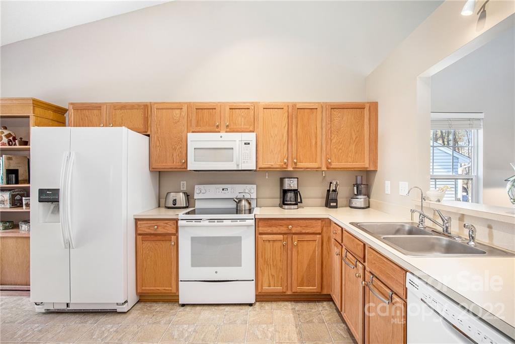 1914 Summit Ridge Lane Kannapolis, NC 28083 - Photo 12 of 28 Gallery Image 12