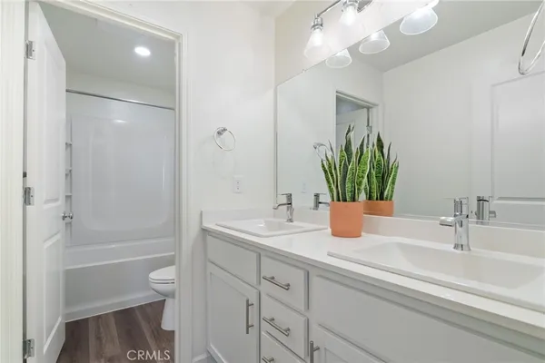 $499,000 | 1098 Stonebridge Avenue, Tulare, CA 93274