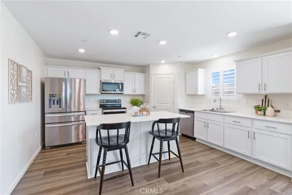 $499,000 | 1098 Stonebridge Avenue, Tulare, CA 93274