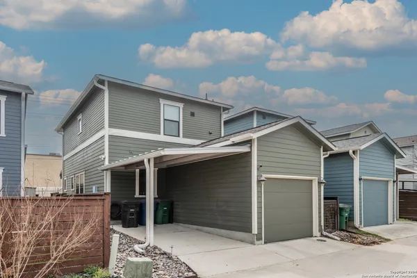 $2,500 | 619 Burleson, San Antonio, TX 78202