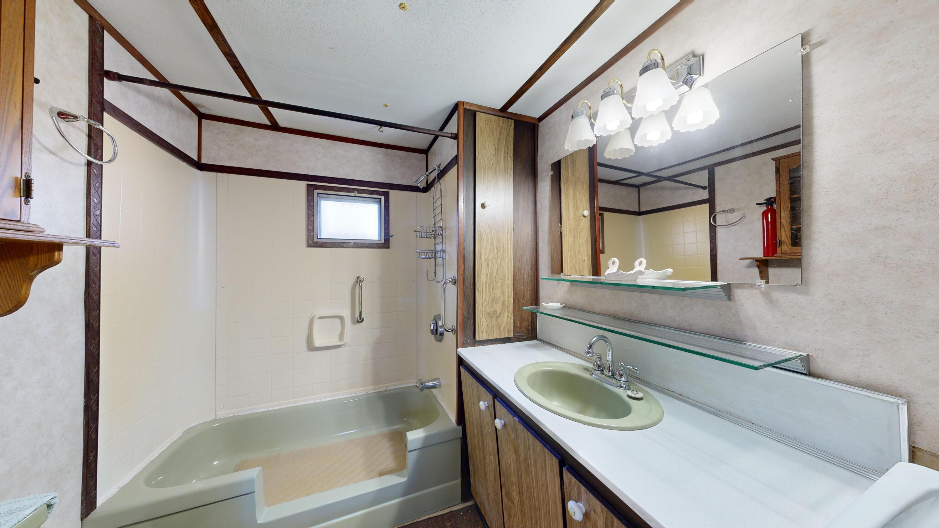 85 Spiller Road Casco, ME 04015 - Photo 15 of 34 85-Spiller-Road-11192024_124805